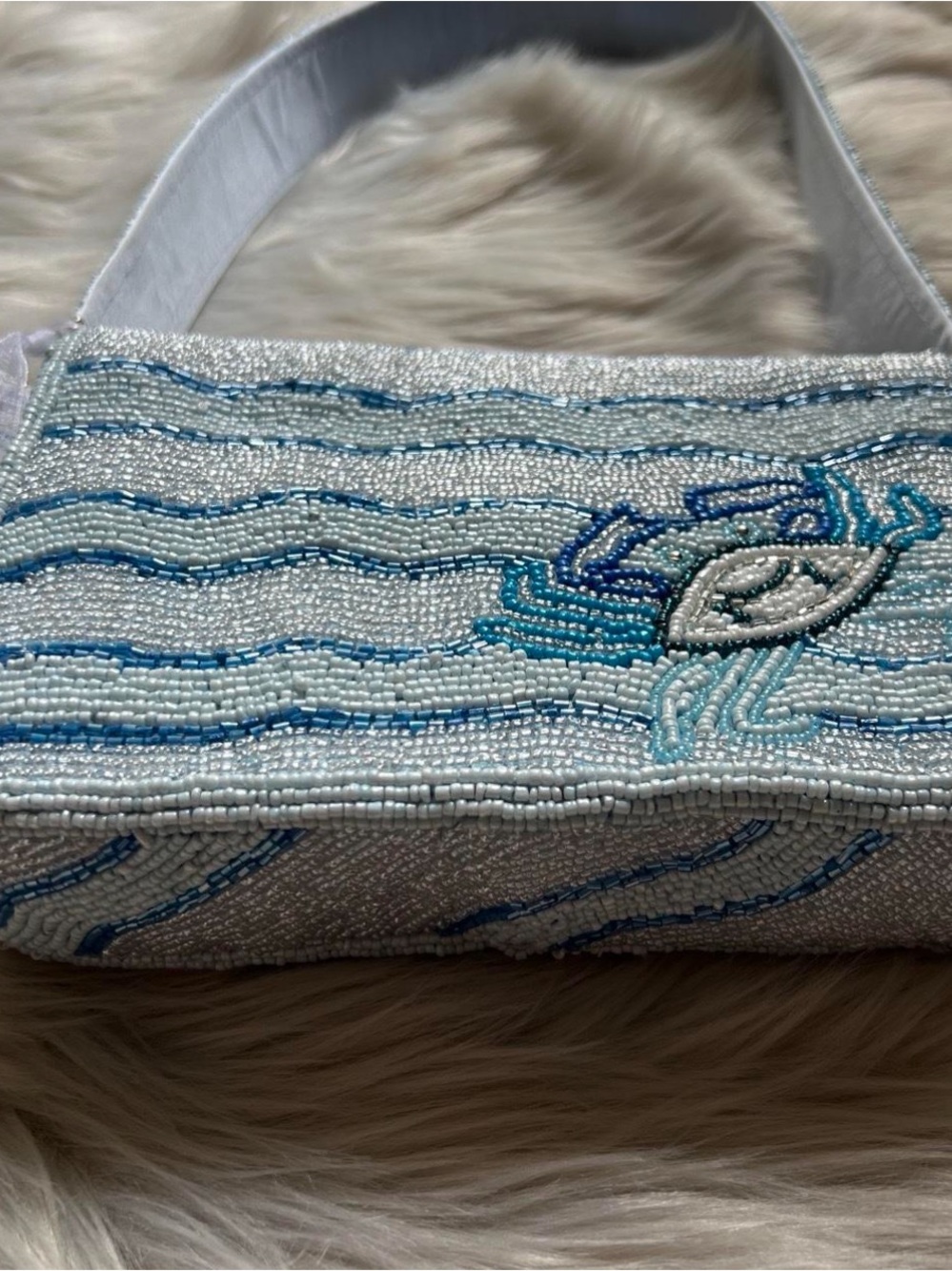 Beaded Blue Whale Shoulder Bag - Women Bags - Picture 5 of 5